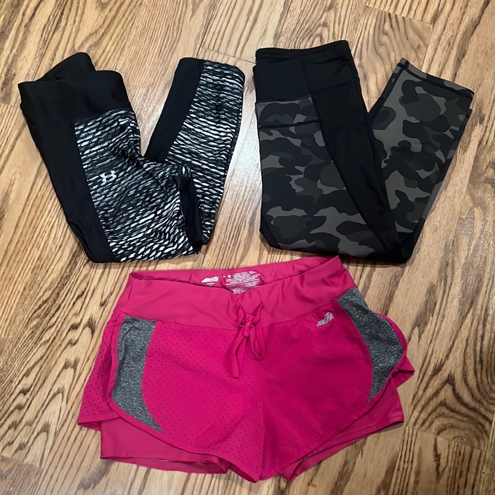 2 Workout Capris and shorts.  Calvin Klein, Under Armour and Avis.  Size Medium